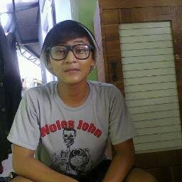 AlDi! 
  @spchiler11,
film favorit Naruto Uzumaki, my hoby fotsal..
   facebook: spchiler casrren...