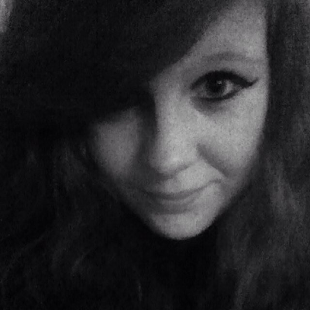 Follow me, i follow back. Simples.