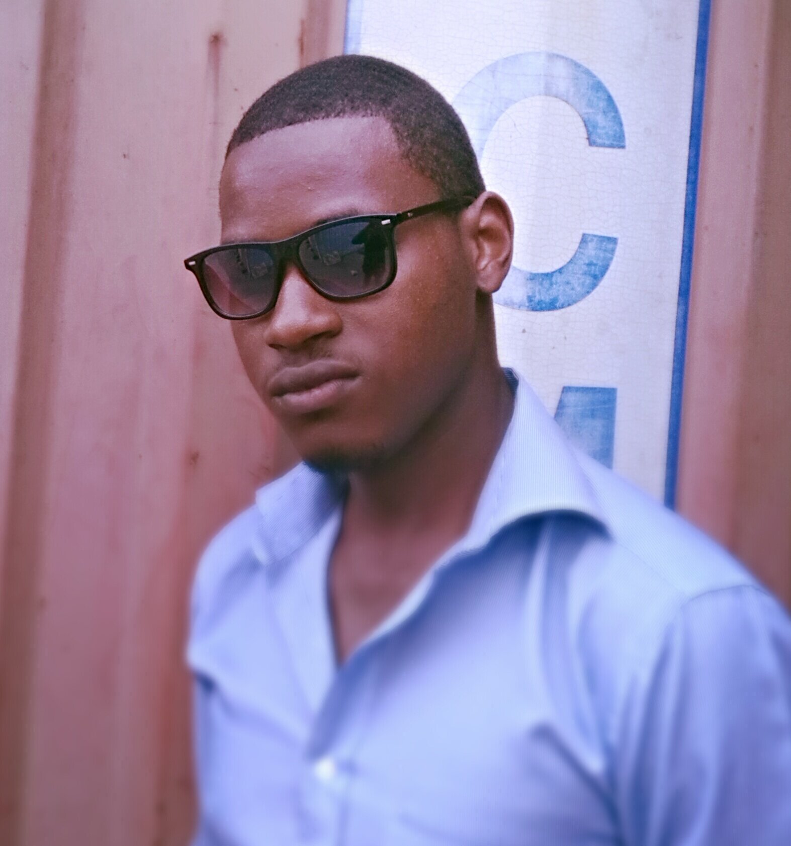 3 wORds....cOOl, SmArT and siMplE