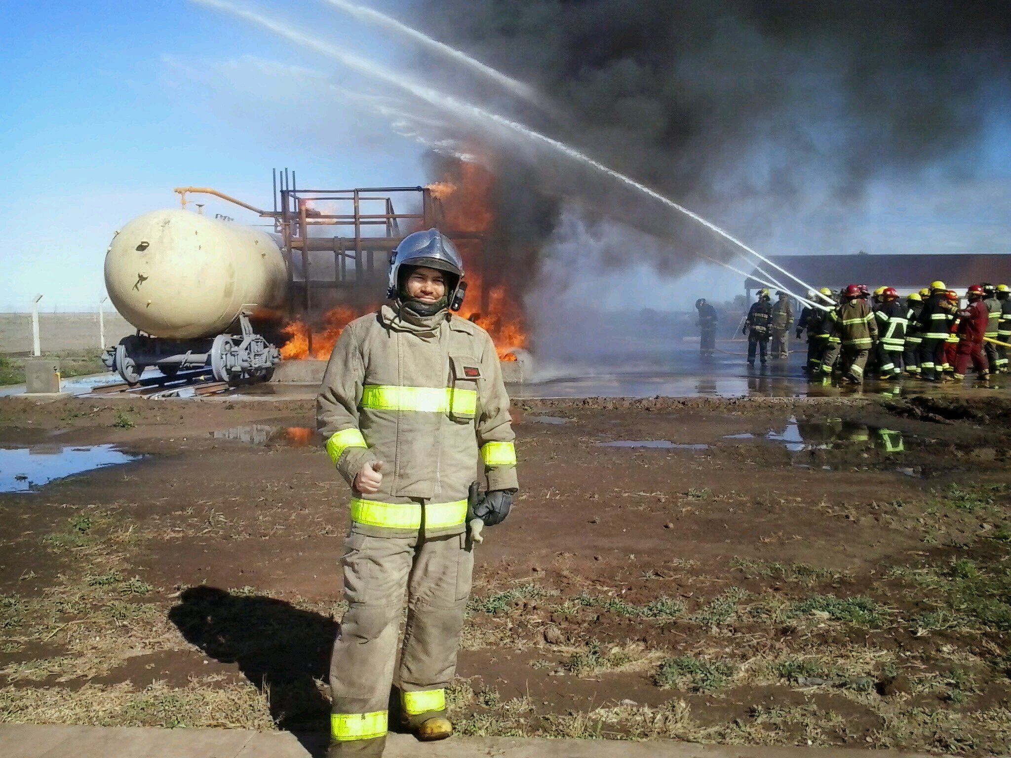 Tec. Seguridad y Salud en el Trabajo-SST, Bombero Voluntario Combatiente CBVP, Olimpista de cuna y hasta despues de la muerte! #GH1S