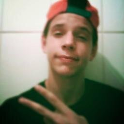 4:45 Antes tarde do que nunca                                                                   sempre fui sonhador isso que me matem vivo
