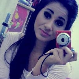 - faça uma prece, ponha fé tente mais uma vez.♫