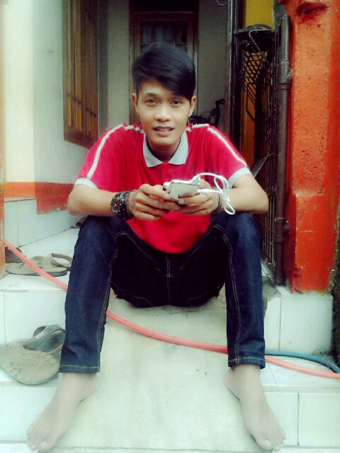 Seni adalah penghalus jiwa :)) || lbih baik menjalani hidup sendiri dri pda harus mmpermainkan hati orng,, :)