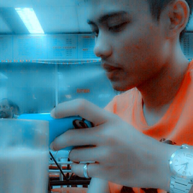 hadiesimple94's profile picture. Assalamulaikum.. Hye im just an simple boy.. And im proud to be a johorean.. Peace..