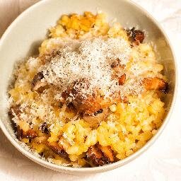 NYC based food photographer, occasional blogger, semi professional chef in my head, eater, drinker & sleeper.