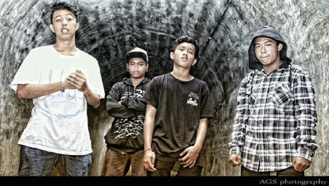 we are DeathMeTal band from BALI. there is @agounk_dret (voc),@teguh_cekuh (guitar), @agoenkbrandal (Bass), @Windhu_mahayana (drum) CP: 7913afca