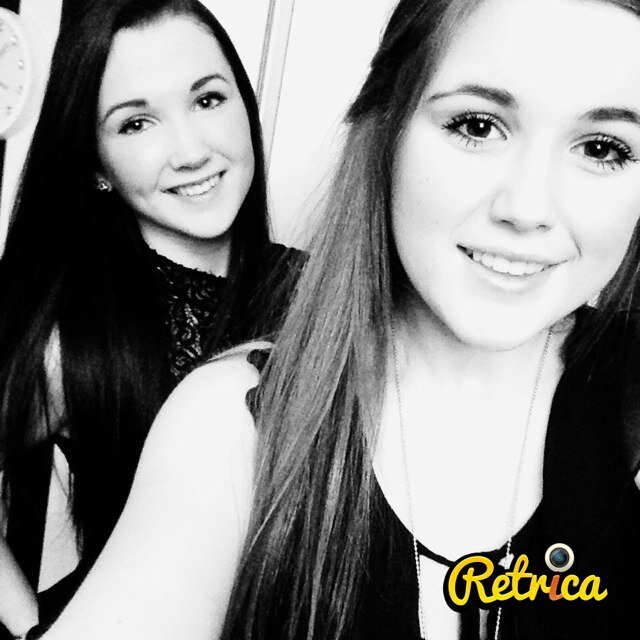 Hey follow mn twin merel, xo @myrnareijerkerk.
Snapchat : liefssmerell