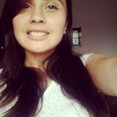libriana - ciumenta - 16 anos - funkeira - chata - legal - boba - alegre . Antes só do que mal acompanhada ;D