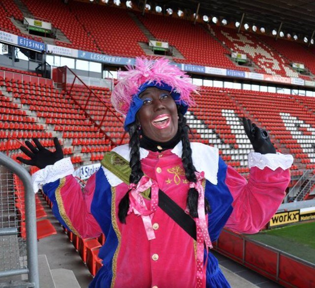 Fotopiet en Tweetpiet van Enschede! FC Twente/España/fotograferen/taartjes, cupcakes en cakepops bakken!