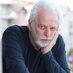 La vie est belle, sois heureux.
Traduction du compte Twitter @alejodorowsky en français.