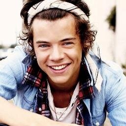 I ADORE @harrystyles  HALF A HEART WITHOUT YOU 3 . ONE DIRECTION stole my heart 3