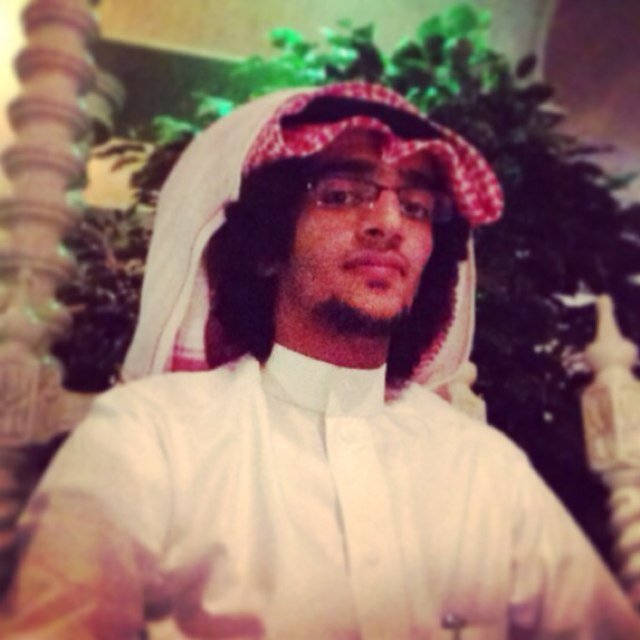 : ' أحياناً قد نصل إلى مرحلة تجعلنا نعامل الناس بقدر عقولهم فقط .. لأن لم يعد لهم قدراً في قلوبنا ♡'