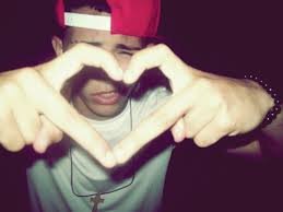 fumaaa...folla..y.bebe qee la viida es breve :)