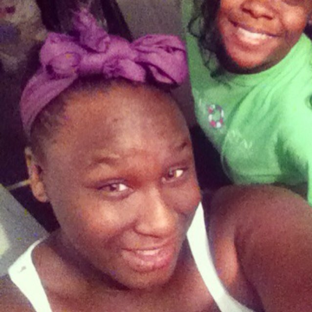Class of '13 ! fun , loving , energitic , crazy . lol . CAPRICORN . follow me , ifollow back !