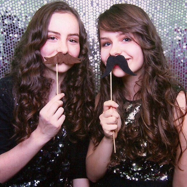 ❤Het is goed er was iets @NauticBattle word nu op dit acc. de #GroteNauticBattle❤️Ook leuke grapjes ❤️fotobattles❤️quizen❤️shippen❤️ 2 girlzz