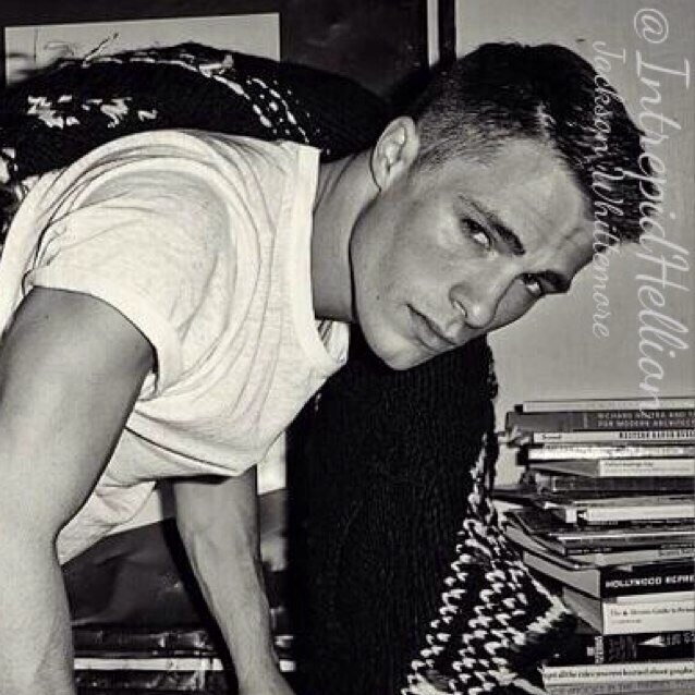 IntrepidHellion's profile picture. I'm everyones type