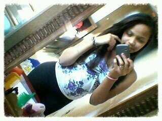 Adoro sair , sou baladeira , curto todo tipo de musica , menos forro adoro chocolate , Amo usar boné de aba reta , sou Funkera mesmo ,e sou solteira !
