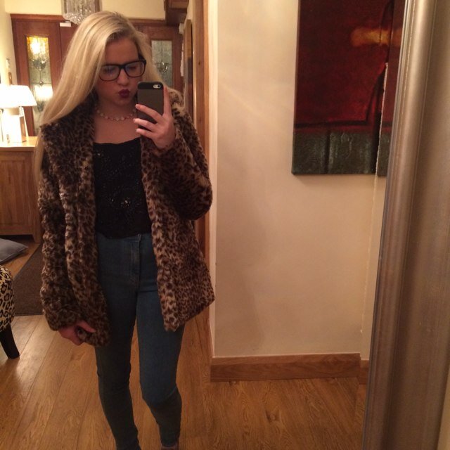 follow me and i will follow back :)