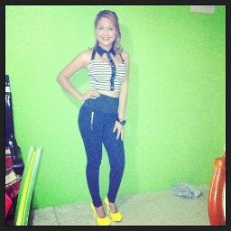 Hola, soy estudiante de derecho , ugma el tigre , ,http://t.co/SYmo3OBjlg , 17 años