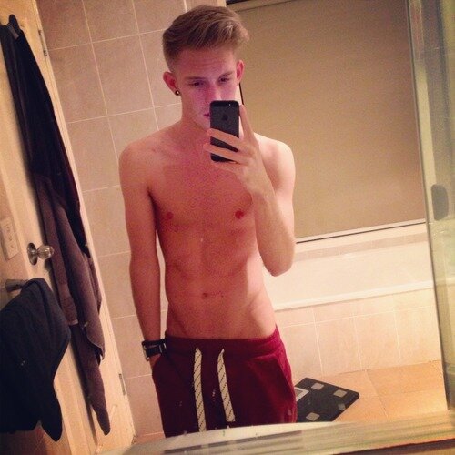 New to twitter :) say hi!