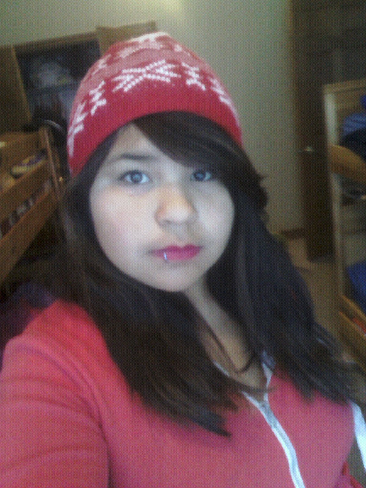 hey guys i love music and i love justin bieber hes a sexy beast i love art and fucking follow me XD