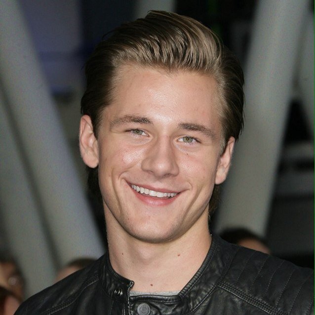 lukeybenward95's profile picture. -rp- taken by @mariamoonx :)