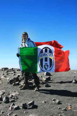 ikrarsoemaga's profile picture. Whenever, wherever, however, and whatever I am… Islam must be on my shoulder فى أي أرض تطأ ، فأنت مسؤول عن إسلامها