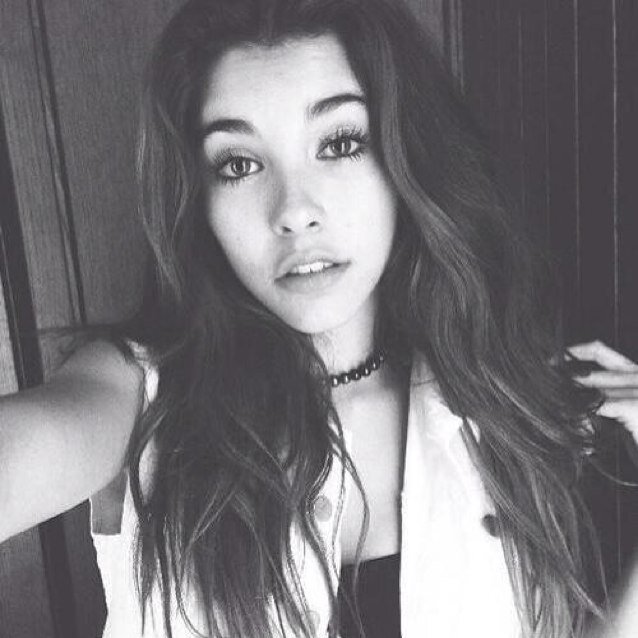 17, socially awkward, obsessed with brownies & taco bell c: