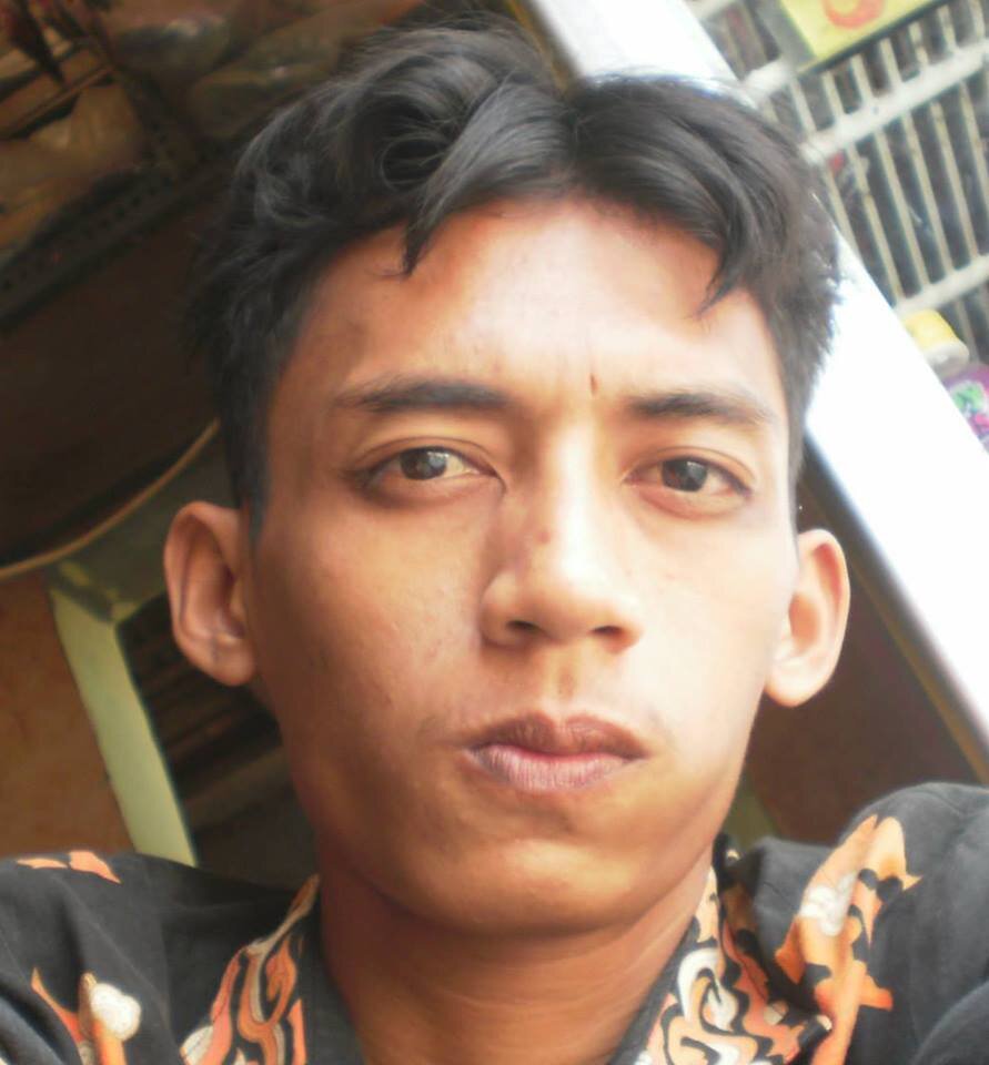 nama warsilah
indramayu 19-06-1986
desa sukasari blok dongkal rt08/02 kec. arahan kab. indramayu