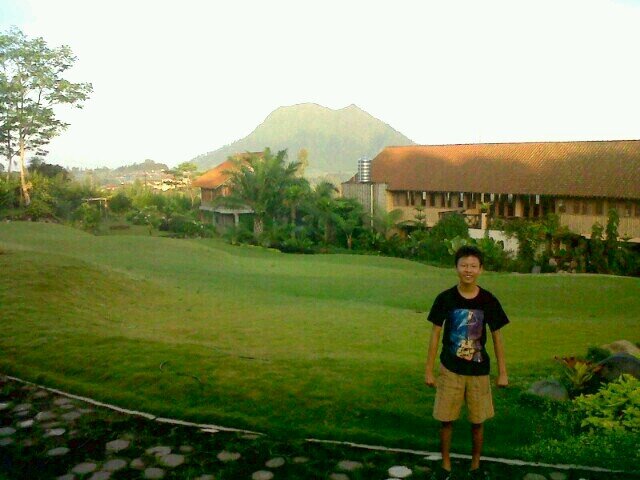 Instagram: yonathan_karunia