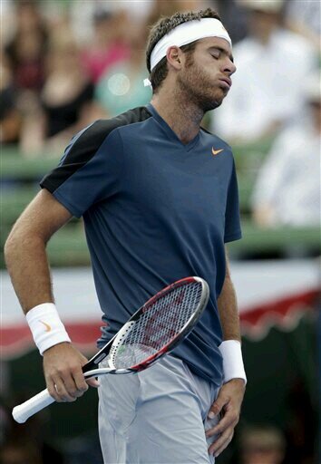 Amo il tennis,il mio idolo è Juan Martin Del Potro.Mi piace la musica e il calcio la mia squadra del cuore è l'Inter la mia seconda squadra è il Real Madrid