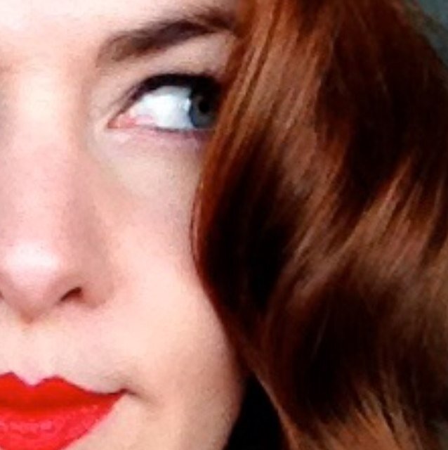 kelly-burns-missusclown-twitter