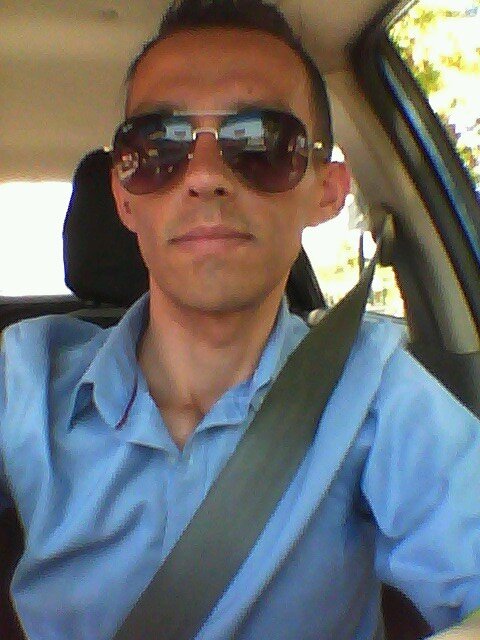 Soy una persona normal eso dicen .... lindo, amable, simpatico .. y querible