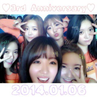 2014年1月6日はDal☆shabetのデビュー3周年記念日です！1月7日に日本で行われるライブアーチで、みんなでスローガンを掲げてお祝いしませんか♡？？企画に参加してくださる方はこちらのアカウントをフォローしてください(*^^*)企画は夜の部のみで行います。企画者(dal_moe)
