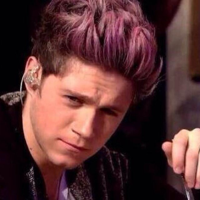 Hii im milly i found my perfect angel mary_brewin i was slippin into a dark whole till 5 hands reached out and helped directioner aweek clean tanks@onedirection