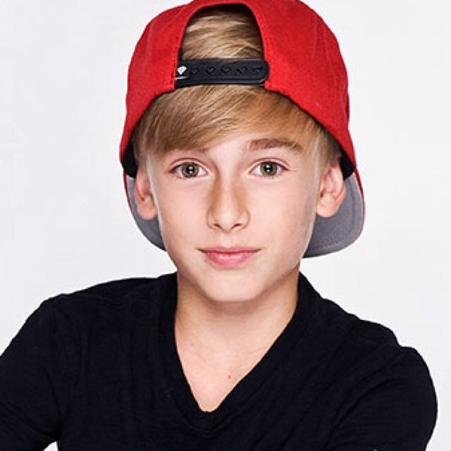 @johnnyosings best idol in the world love you so much your so cute and amazing!!!!!