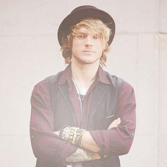 I'm a huge Galaxy Defender and everything McFly related makes me happy! #GDPower