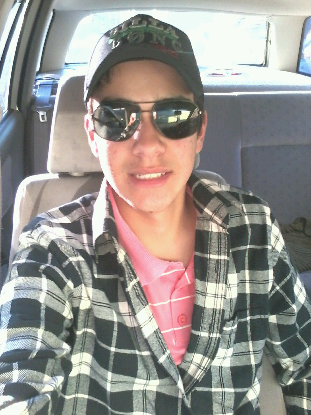 LuuiisH1's profile picture. não sou 100% inútil ainda sirvo de mal exemplo kkk'