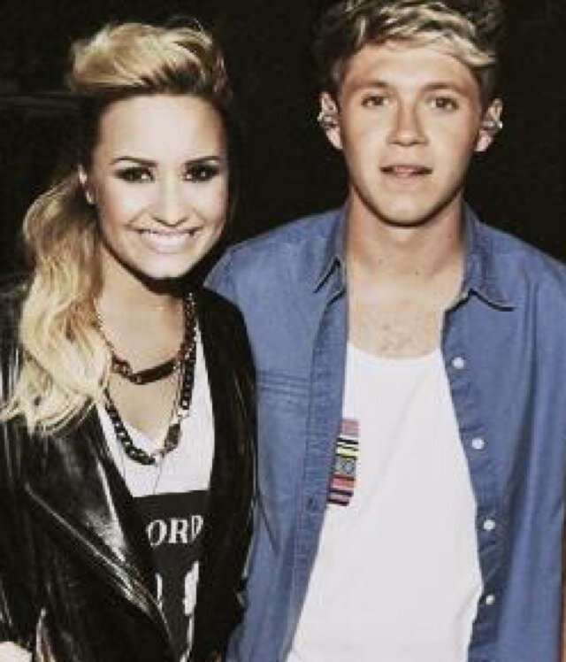 follow @demiftstarbucks she follows back always. thanks x