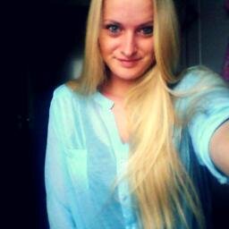 caaarolienx's profile picture. Don't let someone else put you down and keep you from smiling.