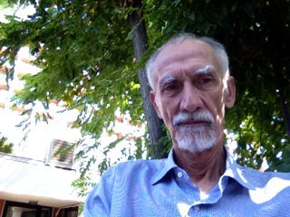 Journalist, spec. politics, foreign policy, European Union affairs.