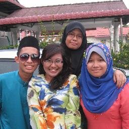 LyanaAthira's profile picture. It's better to be ourself than being someone..