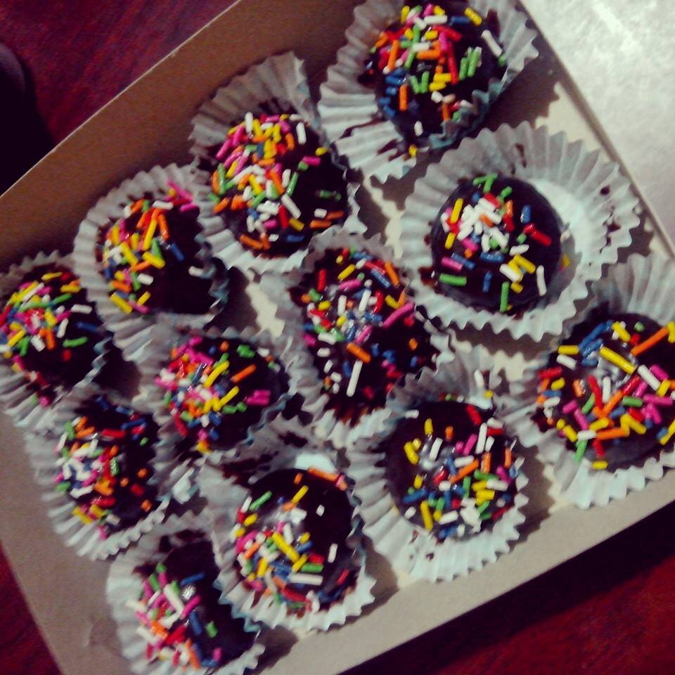 Home made Cakepops 3 | IG: @choco_tweets11 | 09353593418/09303062588 | fb account: chocotweets_cakepops11@yahoo.com | fb page: LIKE US https://t.co/nYPYDQTPfO