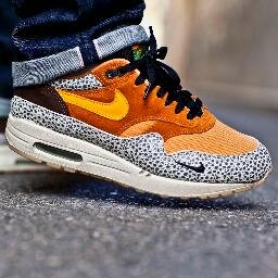 Instagram: HolyAirmax