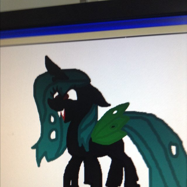 Hi! I'm Laser Sharptooth, i am a fashion designer for The Hive! Come by to my shop if you want! I kind of look like Queen @mlp_Chrysalis. ((Roleplay account))