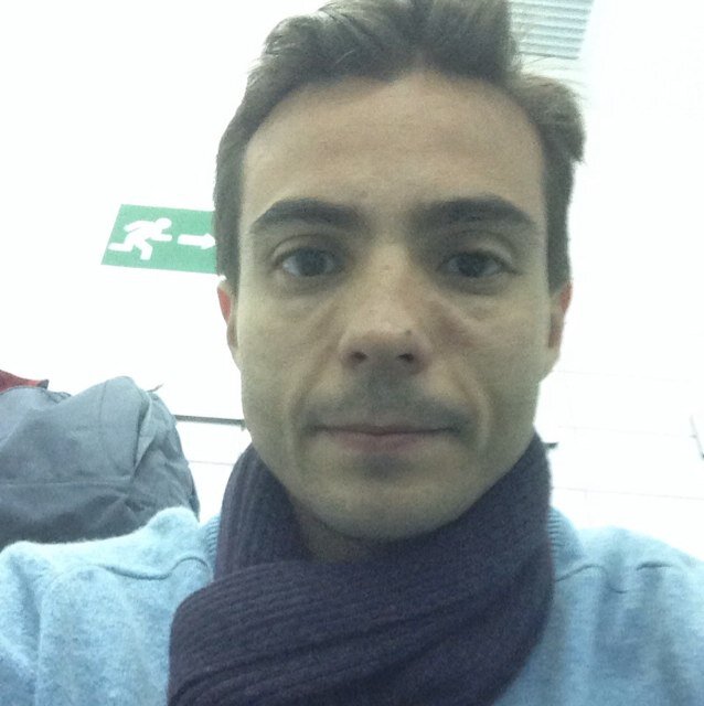 Urologo.Estudiante de derecho.Padre de tres tesoros. Deportista. Innovador. Inconformista. Perseverante. Cansado de tanta tonteria.