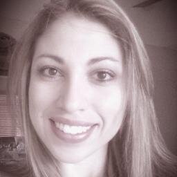 PT student, artist, health nut who loves studying medicine/science, microbiology, music, and the sea.