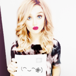 Perrie Edwards our princess.  We love our 4 muffins. Se buscan co-owners.