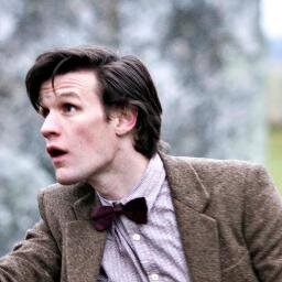 hey I'm the funny little man who travels time and space in a blue box with #Amy & @TheDoctorsHart.