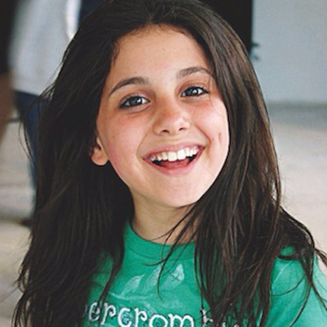 Hello i'm bella i am 9 years old ,my mom is @arigranderpp ,my uncle is @faking__him